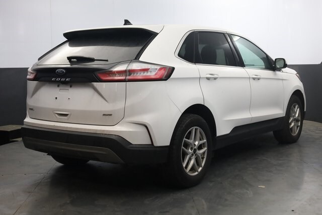 2024 Ford Edge SEL photo 4