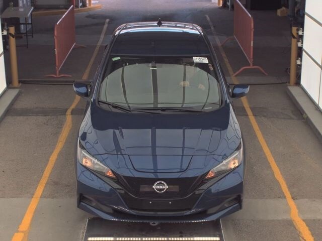 2024 Nissan Leaf S photo 2