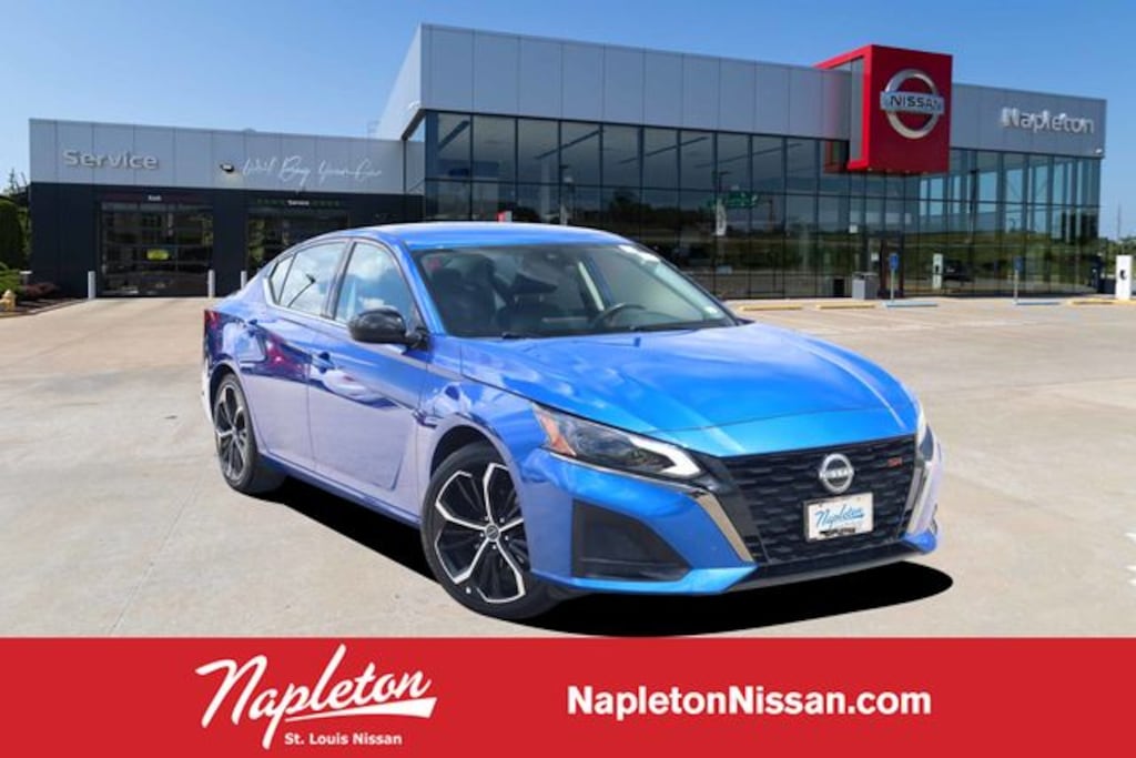 Used 2025 Nissan Altima SR Sedan