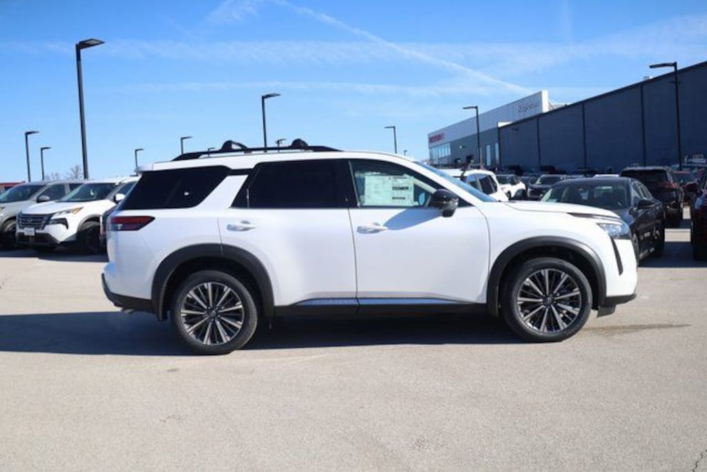 New 2026 Nissan Pathfinder Platinum SUV