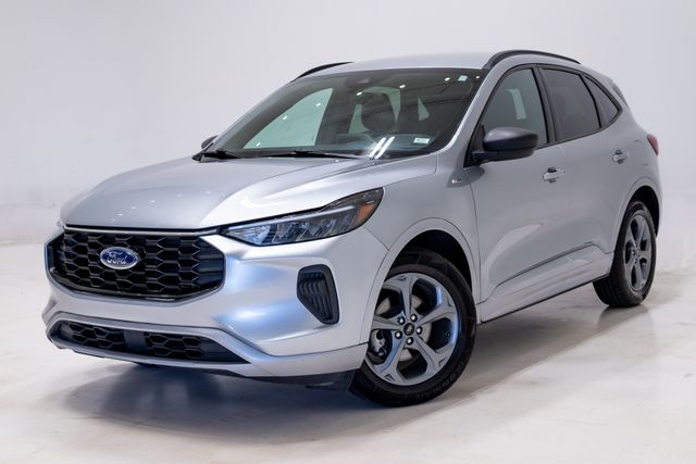 2024 Ford Escape ST-Line FWD's photo