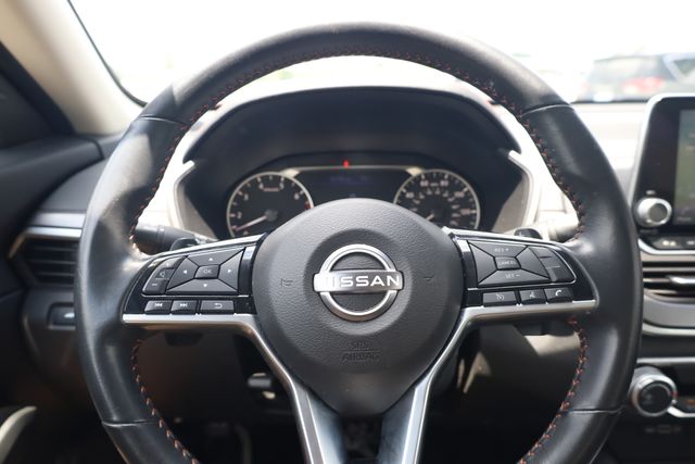 2025 Nissan Altima SR - Photo 17