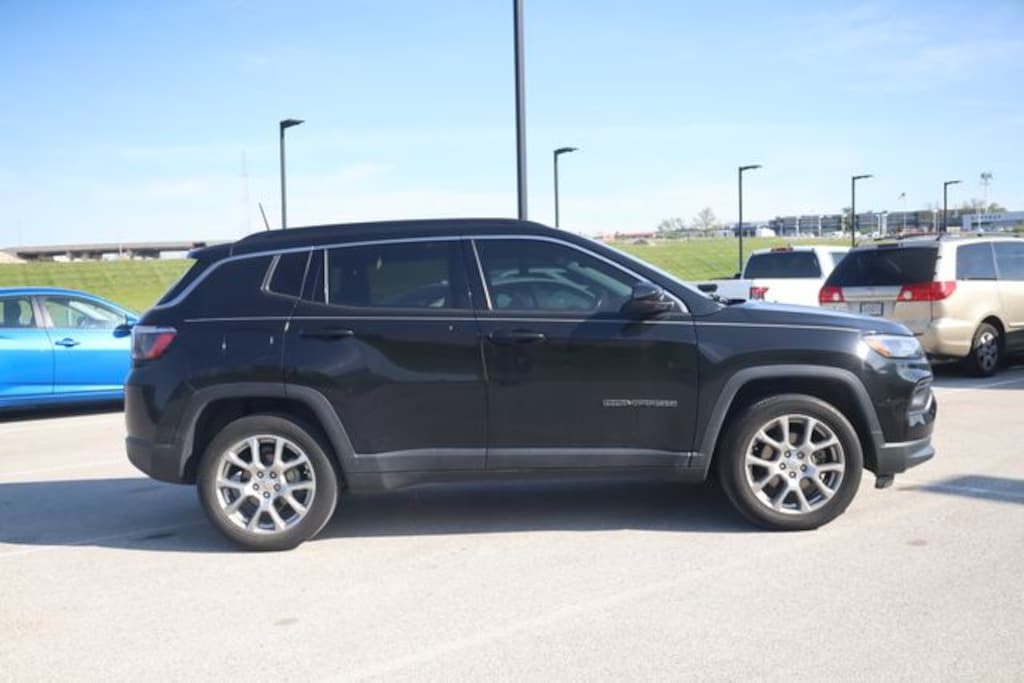 Used 2022 Jeep Compass Latitude Lux SUV