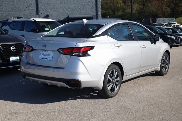 2025 Nissan Versa 1.6 SV photo 3