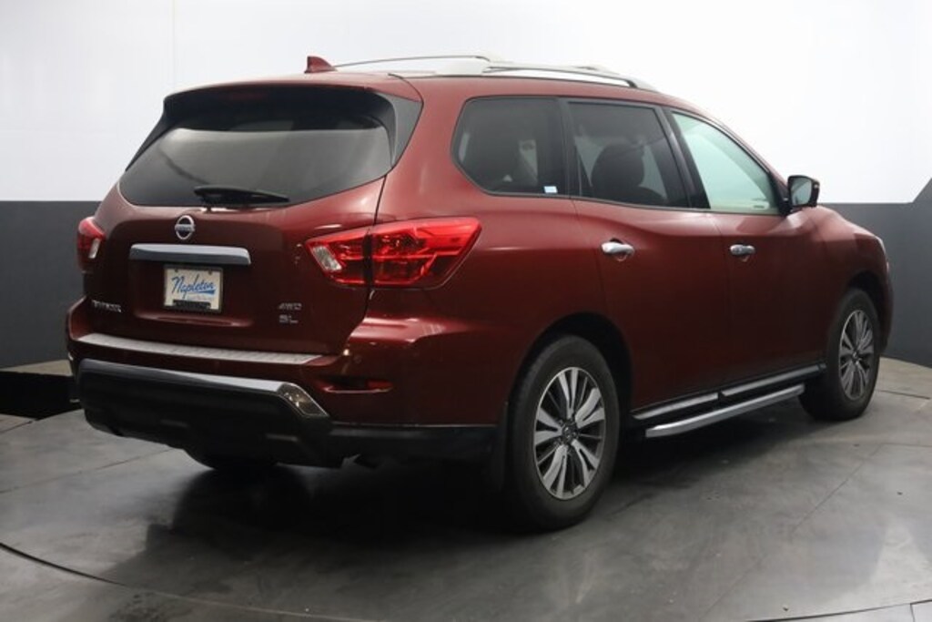 Used 2020 Nissan Pathfinder SL SUV