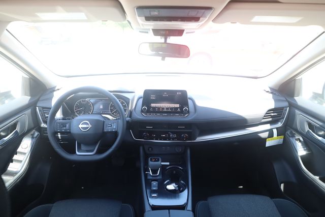 2026 Nissan Rogue SV - Photo 10