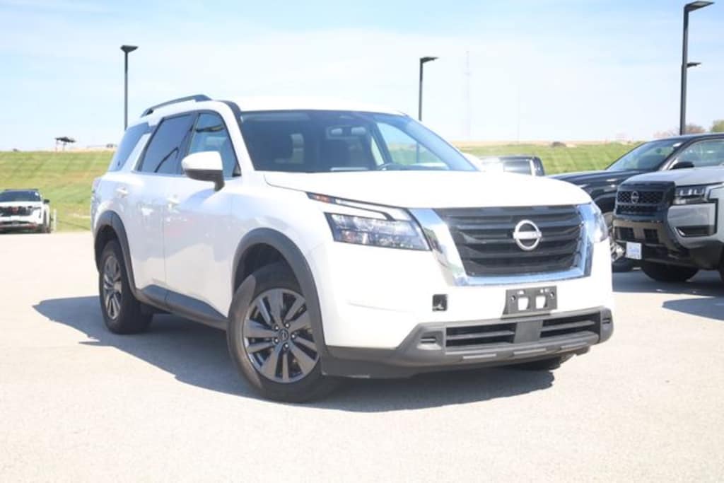 Certified 2025 Nissan Pathfinder SV SUV