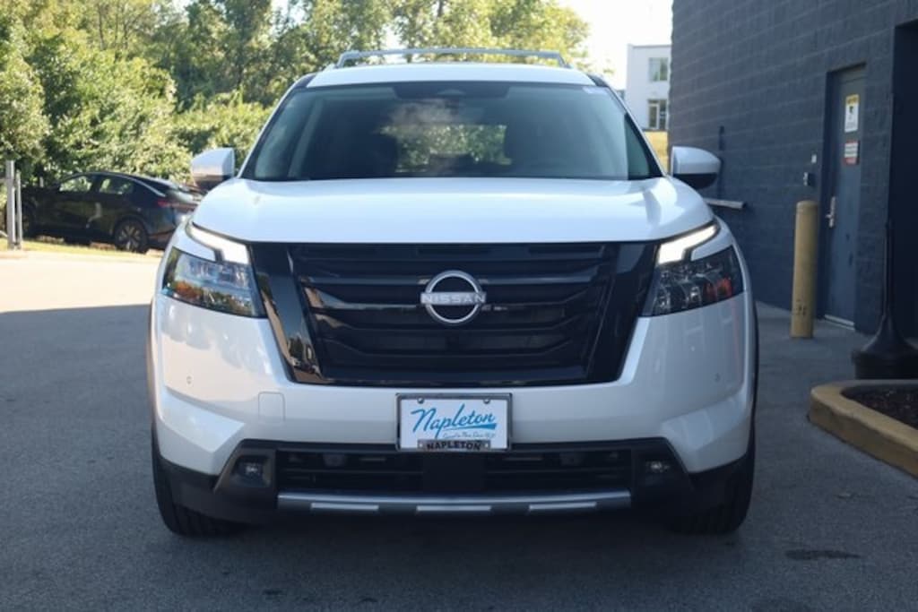 New 2025 Nissan Pathfinder SL SUV