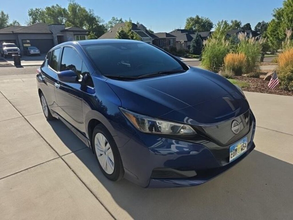 Used 2025 Nissan LEAF S Hatchback