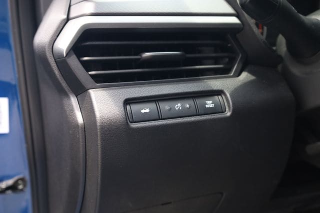 2025 Nissan Altima SR - Photo 14