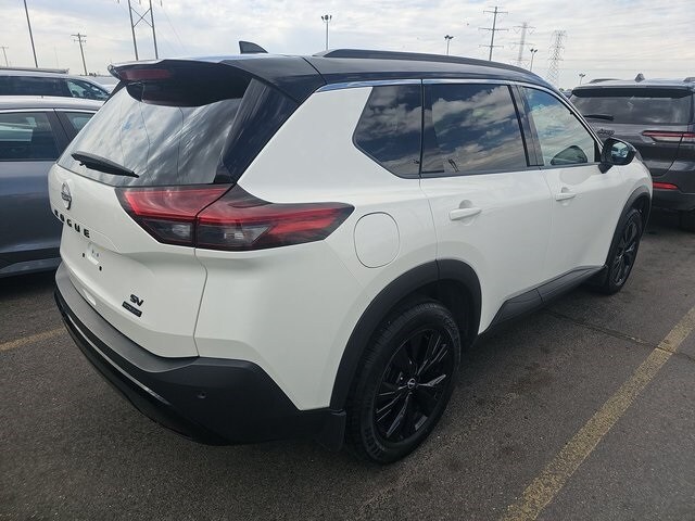2023 Nissan Rogue SV photo 4