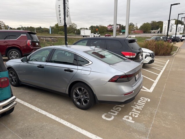 2023 Honda Accord EX photo 2