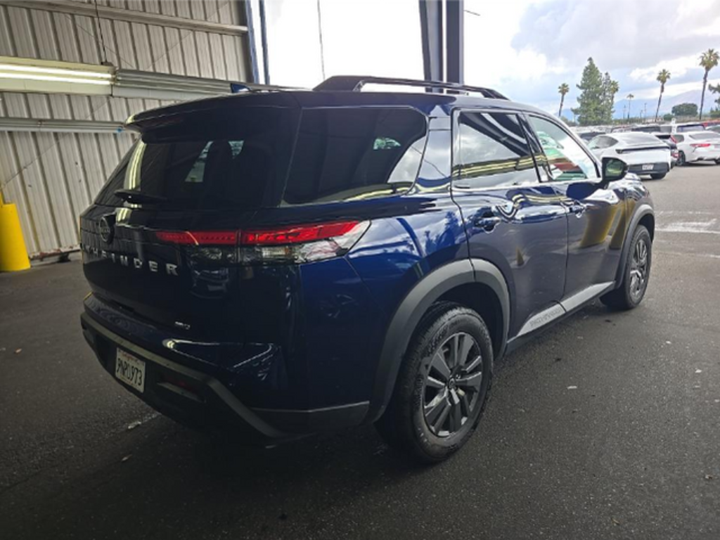 Used 2025 Nissan Pathfinder SV SUV