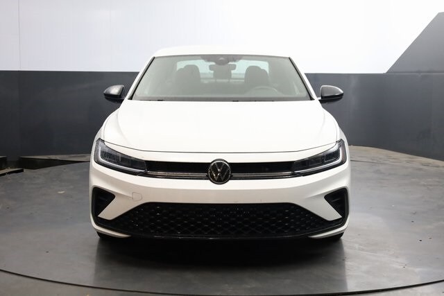 2025 Volkswagen Jetta 1.5T Sport photo 3