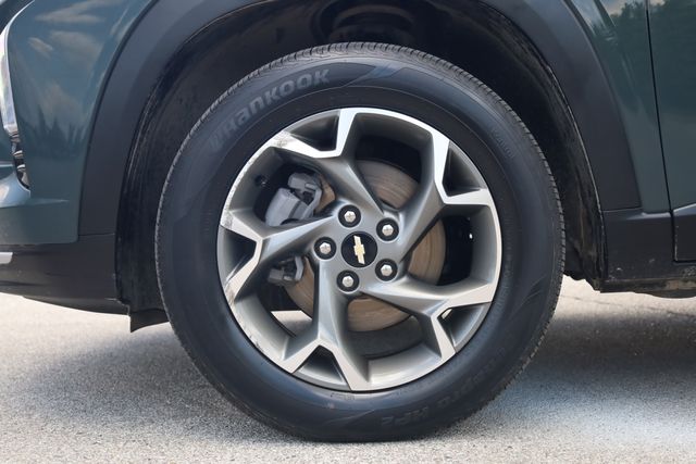 2025 Chevrolet Trax LT - Photo 9