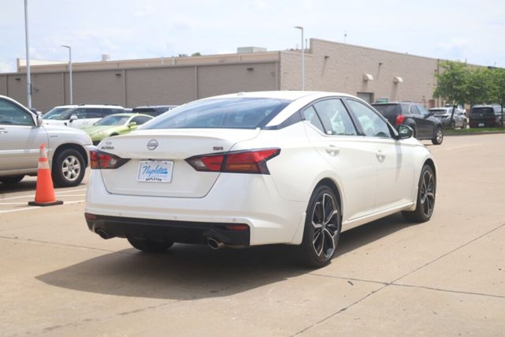 Certified 2025 Nissan Altima SR Sedan