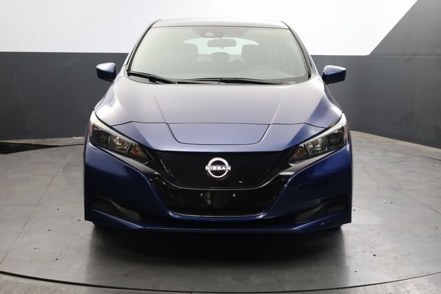 2024 Nissan Leaf S photo 2