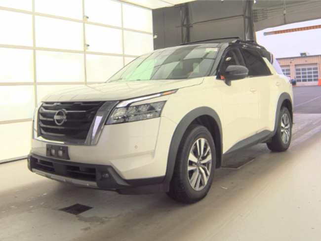 2023 Nissan Pathfinder SL SUV