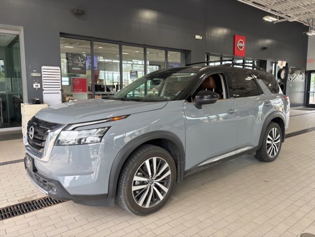 2022 Nissan Pathfinder Platinum SUV