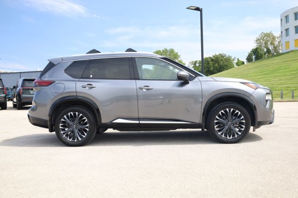 Used 2026 Nissan Rogue Platinum SUV