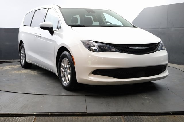 Used 2021 Chrysler Voyager LX with VIN 2C4RC1CG3MR579297 for sale in Saint Louis, MO