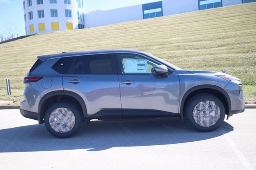 New 2026 Nissan Rogue SV SUV