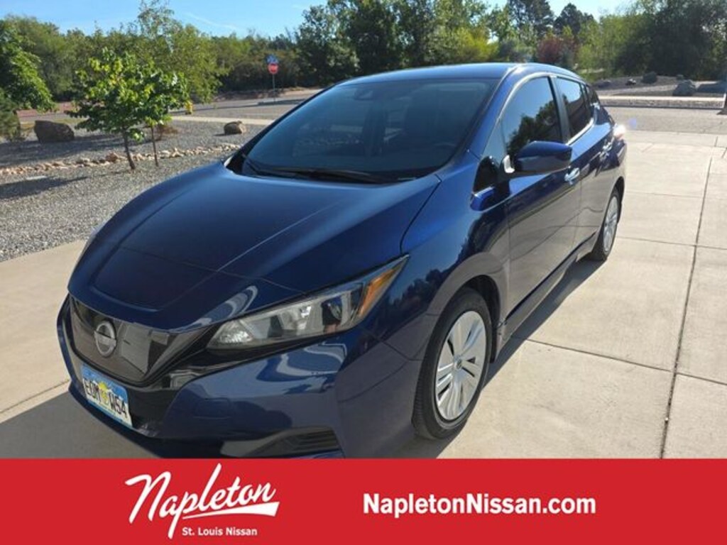 Used 2025 Nissan LEAF S Hatchback