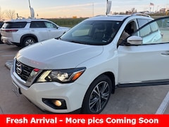 2020 Nissan Pathfinder Platinum SUV