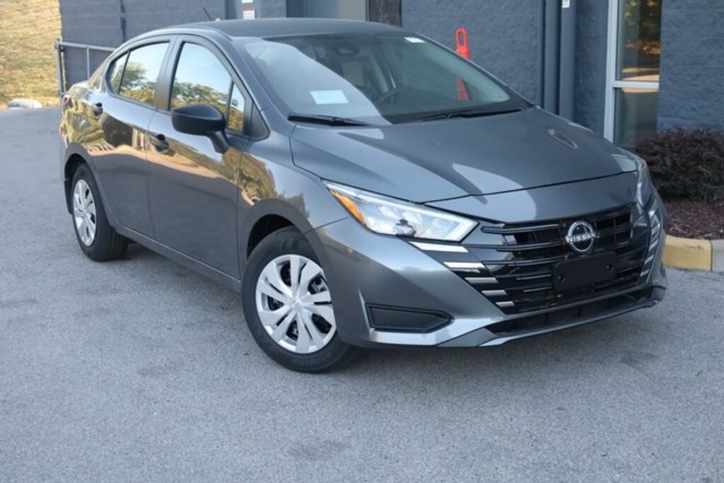 New 2025 Nissan Versa 1.6 S Sedan