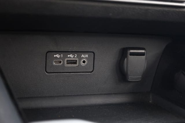 2025 Nissan Altima SR - Photo 24