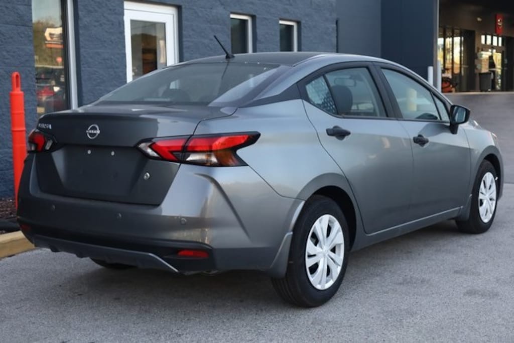 New 2025 Nissan Versa 1.6 S Sedan