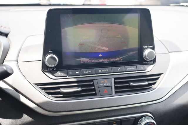 2025 Nissan Altima SR - Photo 22