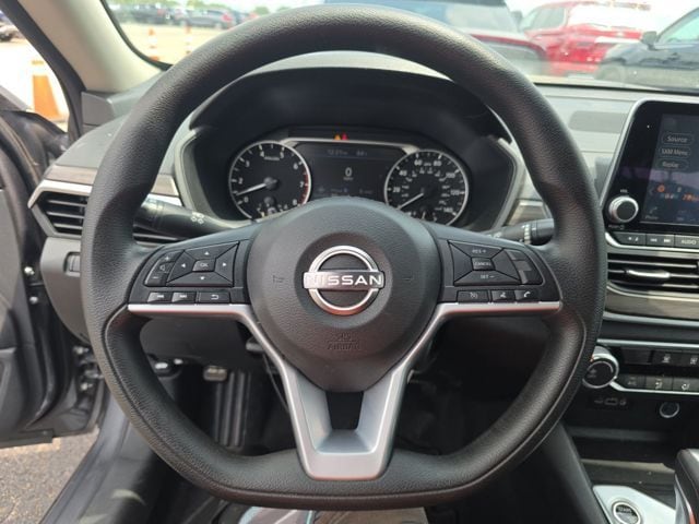 2025 Nissan Altima SV - Photo 7