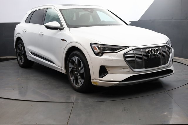Used 2022 Audi e-tron Premium with VIN WA1AAAGE7NB013536 for sale in St. Louis, MO