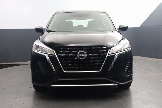 2024 Nissan Kicks S photo 2