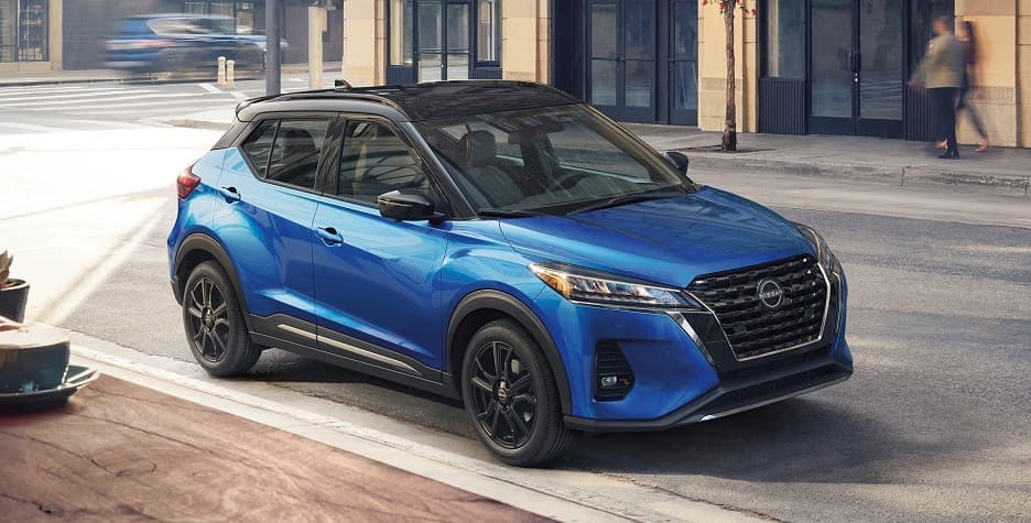 Blue & Black Two-Tone Nissan Kicks SR