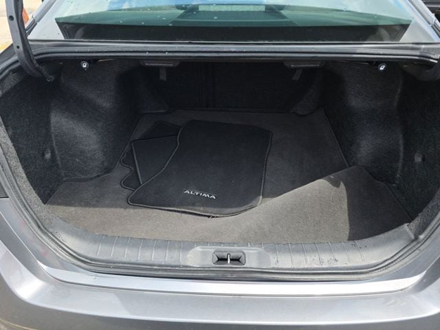 2025 Nissan Altima SV - Photo 12