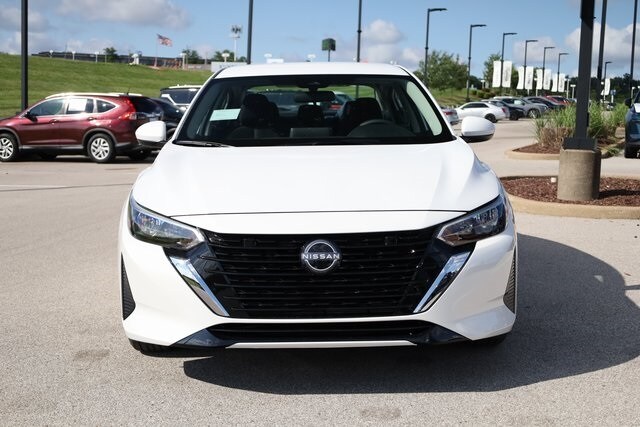 2025 Nissan Sentra SV photo 3