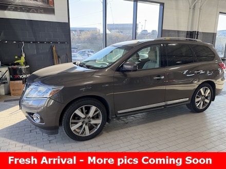 2015 Nissan Pathfinder Platinum SUV