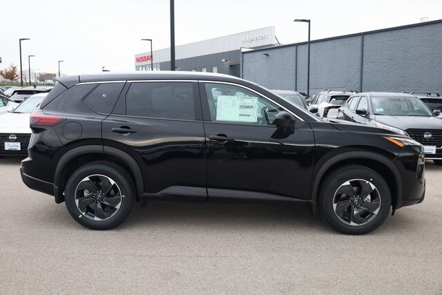 2026 Nissan Rogue SV photo 3