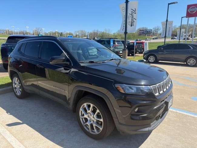 2022 Jeep Compass Latitude Lux SUV