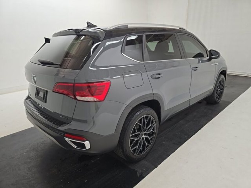 Used 2024 Volkswagen Taos 1.5T SE SUV