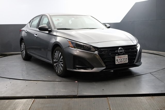 Certified 2024 Nissan Altima SV with VIN 1N4BL4DV7RN393644 for sale in Saint Louis, MO
