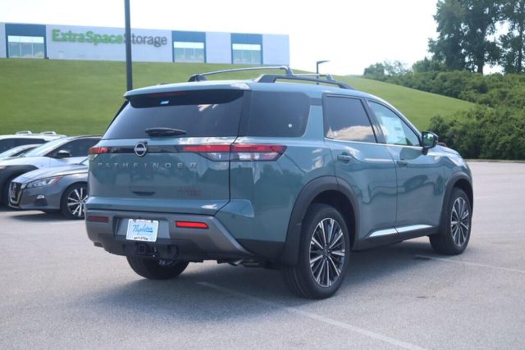 New 2026 Nissan Pathfinder Platinum SUV