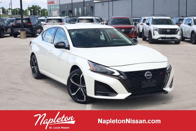 2024 Nissan Altima 2.5 SR's photo
