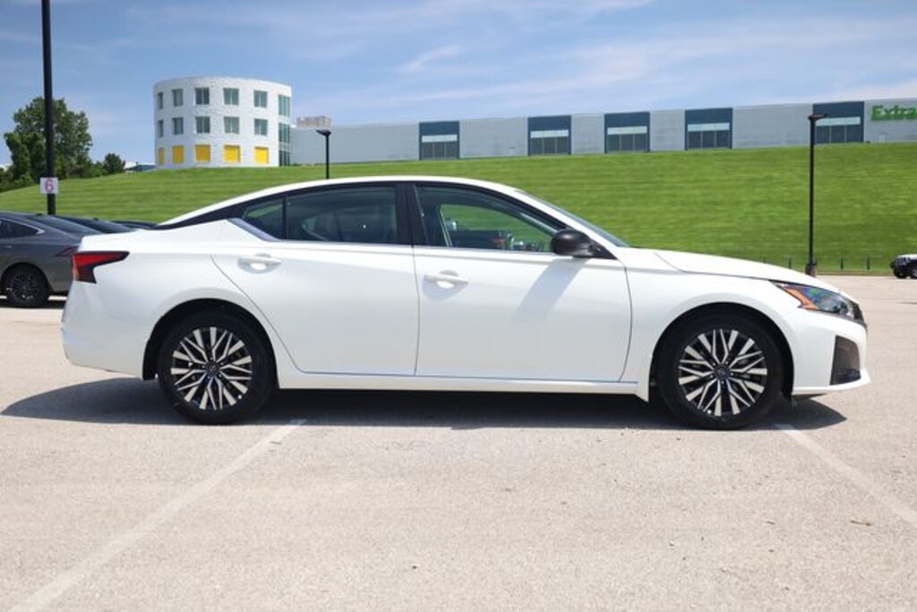 New 2026 Nissan Altima SV Sedan