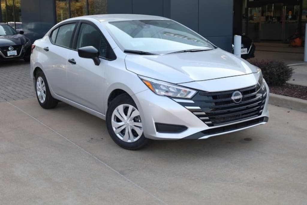 New 2025 Nissan Versa 1.6 S Sedan