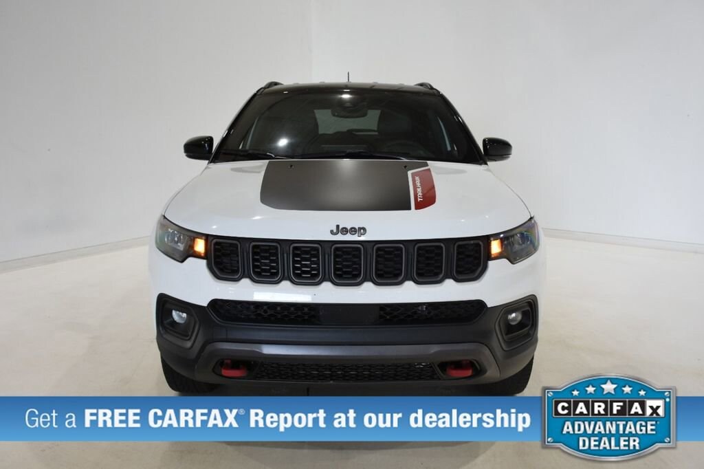 Used 2025 Jeep Compass Trailhawk Sport Utility
