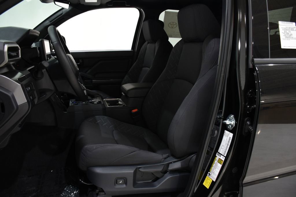 2026 Toyota Tacoma SR5 - Photo 22