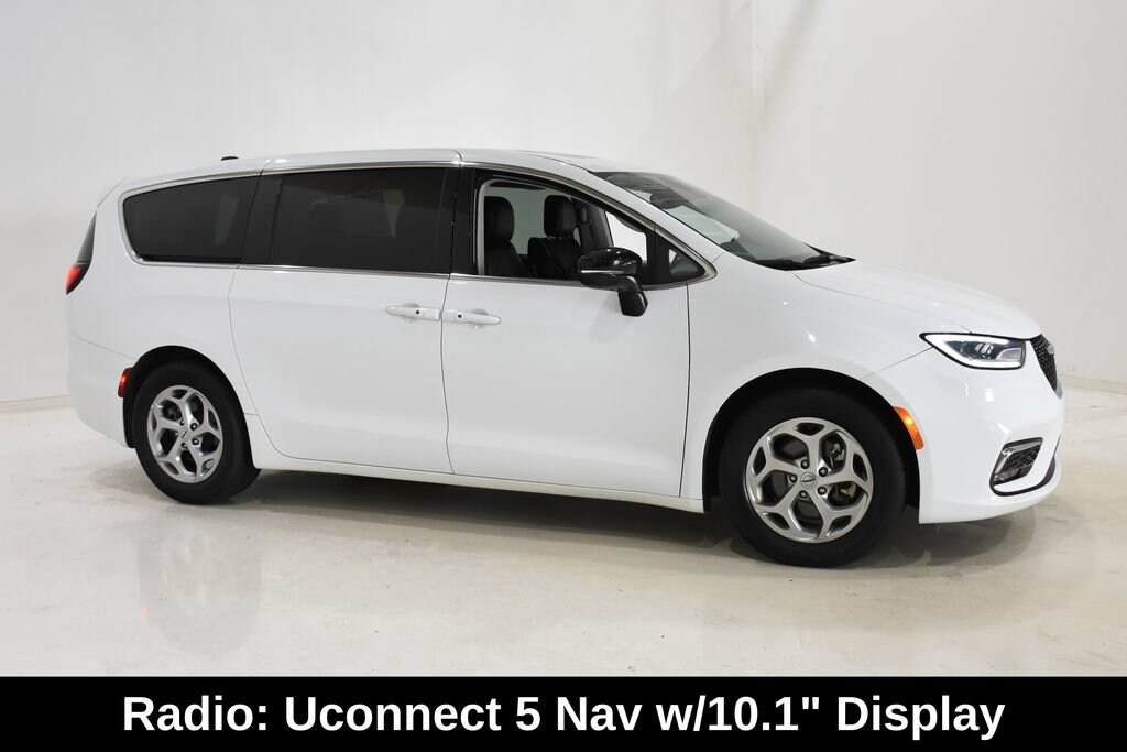 Used 2024 Chrysler Pacifica Limited Passenger Van